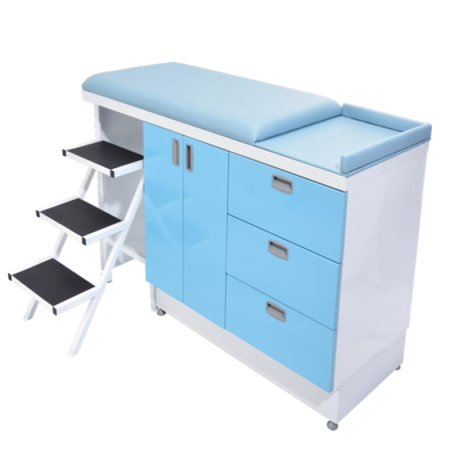 Mesa pediátrica MSI Beracah Medica Premium Plus con superficie acolchada y soporte ajustable para atención infantil.