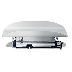 Báscula mecánica pediátrica MSI Beracah Médica con capacidad de 16 kg y división de 5 g, muestra peso en pantalla digital.