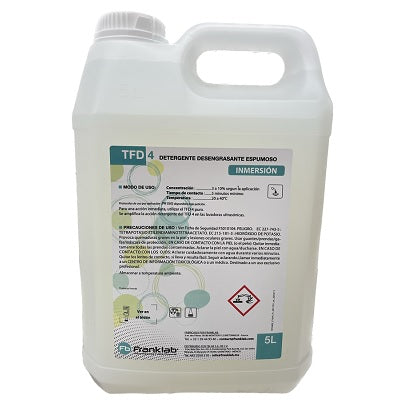 Bidones de 5L de detergente desengrasante espumoso TFD de Beracah Medica, ideal para limpieza industrial y profesional