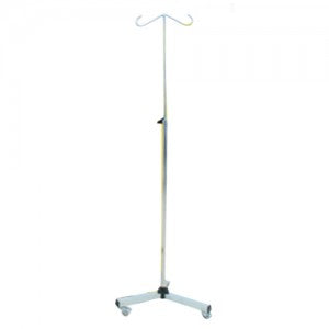 Porta sueros de pedestal triple tubular cromado de Beracah Medica, con soporte para sueros y estructura metálica resistente.