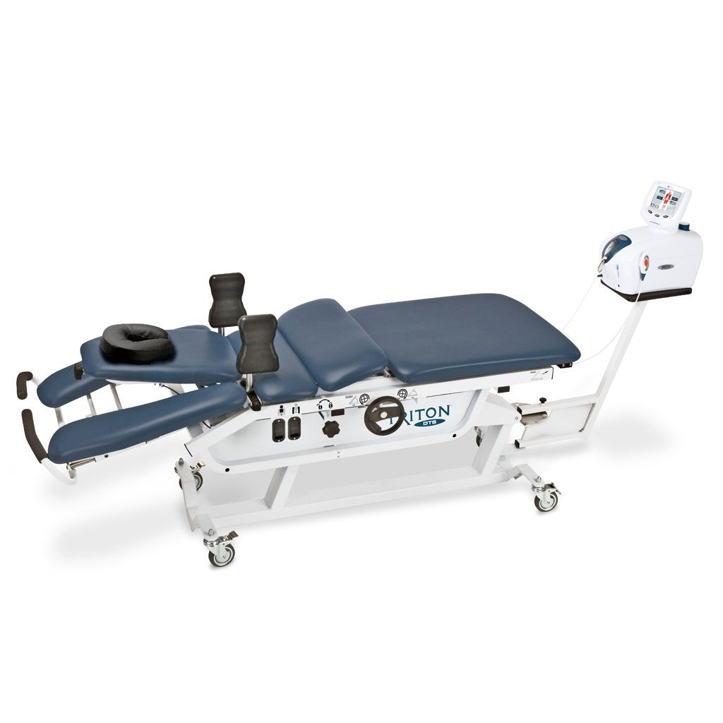 Sistema de tracción cervical y lumbar Beracah Medica con EMGs, muestra el equipo de tracción ósea y cervical en uso.