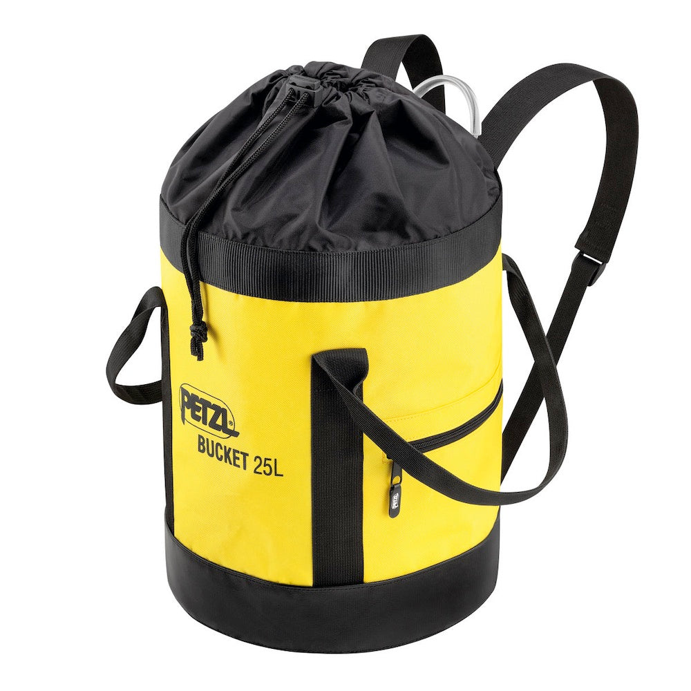 Mochila Bucket de 25 litros de Beracah Médica para emergencia y rescate, con compartimentos y correas ajustables.