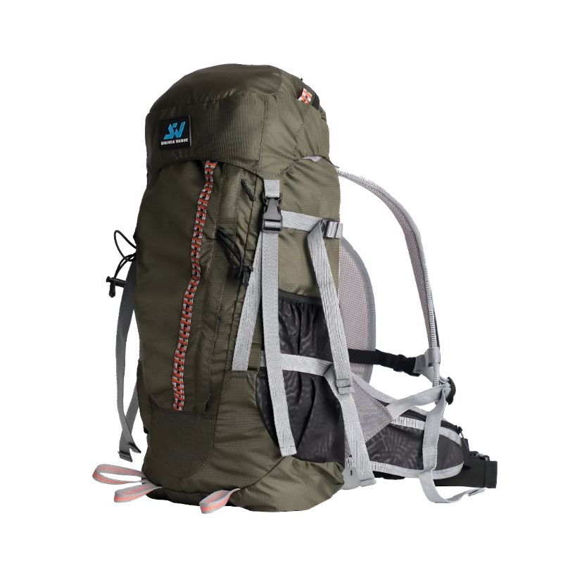 Mochila de senderismo Beracah Medica ZIA 30L para emergencia y rescate, con compartimentos y correas ajustables.