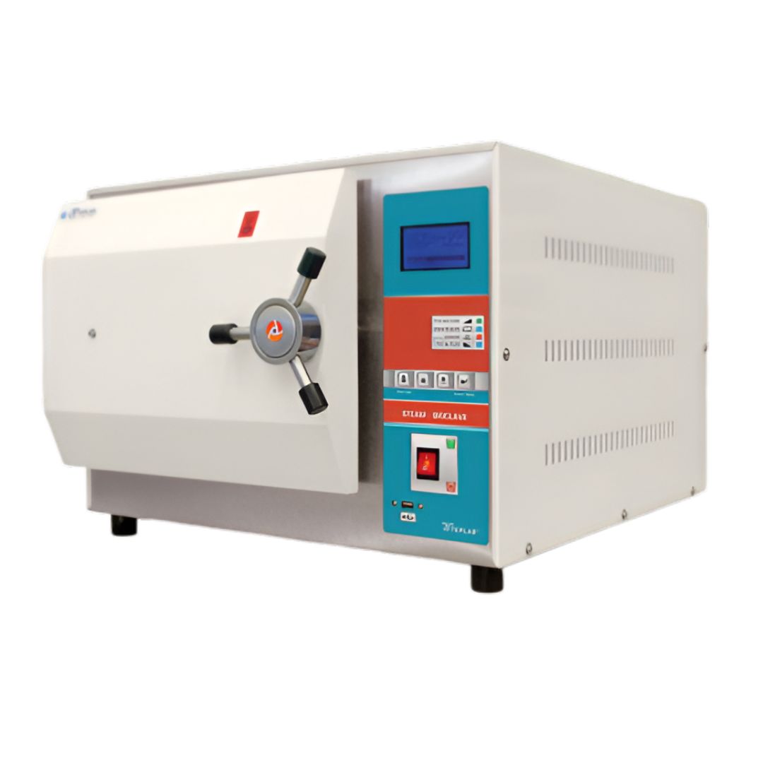Autoclave horizontal Beracah Medica TE-A24FPR de 24 litros con reservorio y pantalla LCD, muestra panel y puerta del equipo.