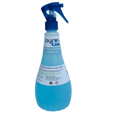Líquido sanitizante multiusos Ayrex Cide de Beracah Médica, botella de 500 ml, en caja con 10 unidades, para limpieza y desinfección.