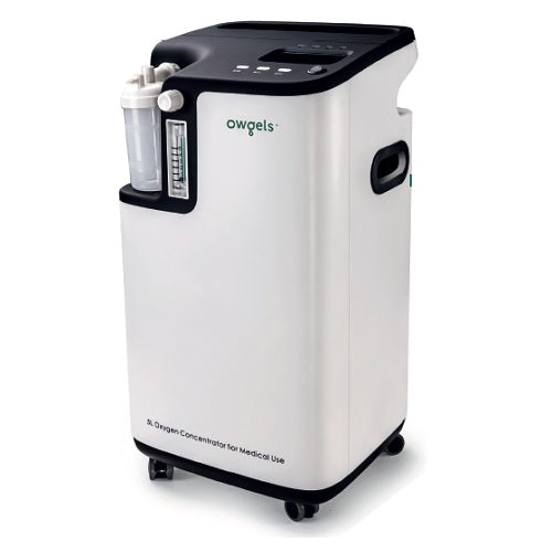 Concentrador de oxígeno estacionario Beracah Médica de 5L con función de nebulizador, en color blanco y panel de control digital.