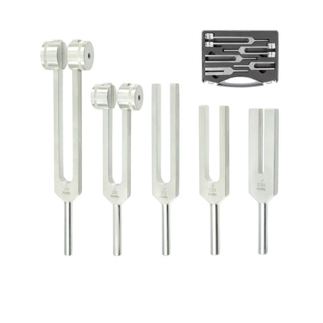 Set de diapasones de aluminio Beracah Medica con maletín rígido para afinación y terapia musical, en una imagen de alta calidad.