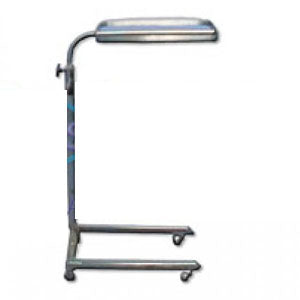 Mesa de mayo MSI de acero inoxidable con charola y llantas de gel de 2 pulgadas, marca Beracah Medica.