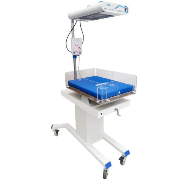 Cuna térmica de calor radiante manual Beracah Medica con fototerapia, modelo TONALLI 1 M, en color blanco con controles.