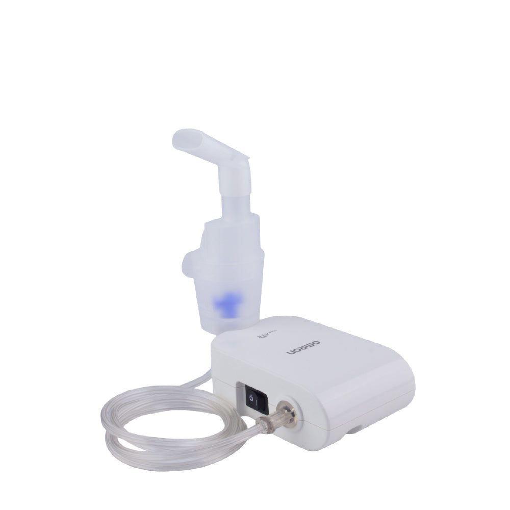 Nebulizador de compresor compacto y ligero de OMRON para cuidado en casa, con boquilla y máscara incluida.