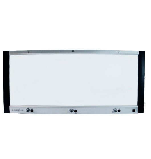 Negatoscopio plano hospitalario Green Led con 3 placas LED de 6300 Lux para visualización de radiografías.